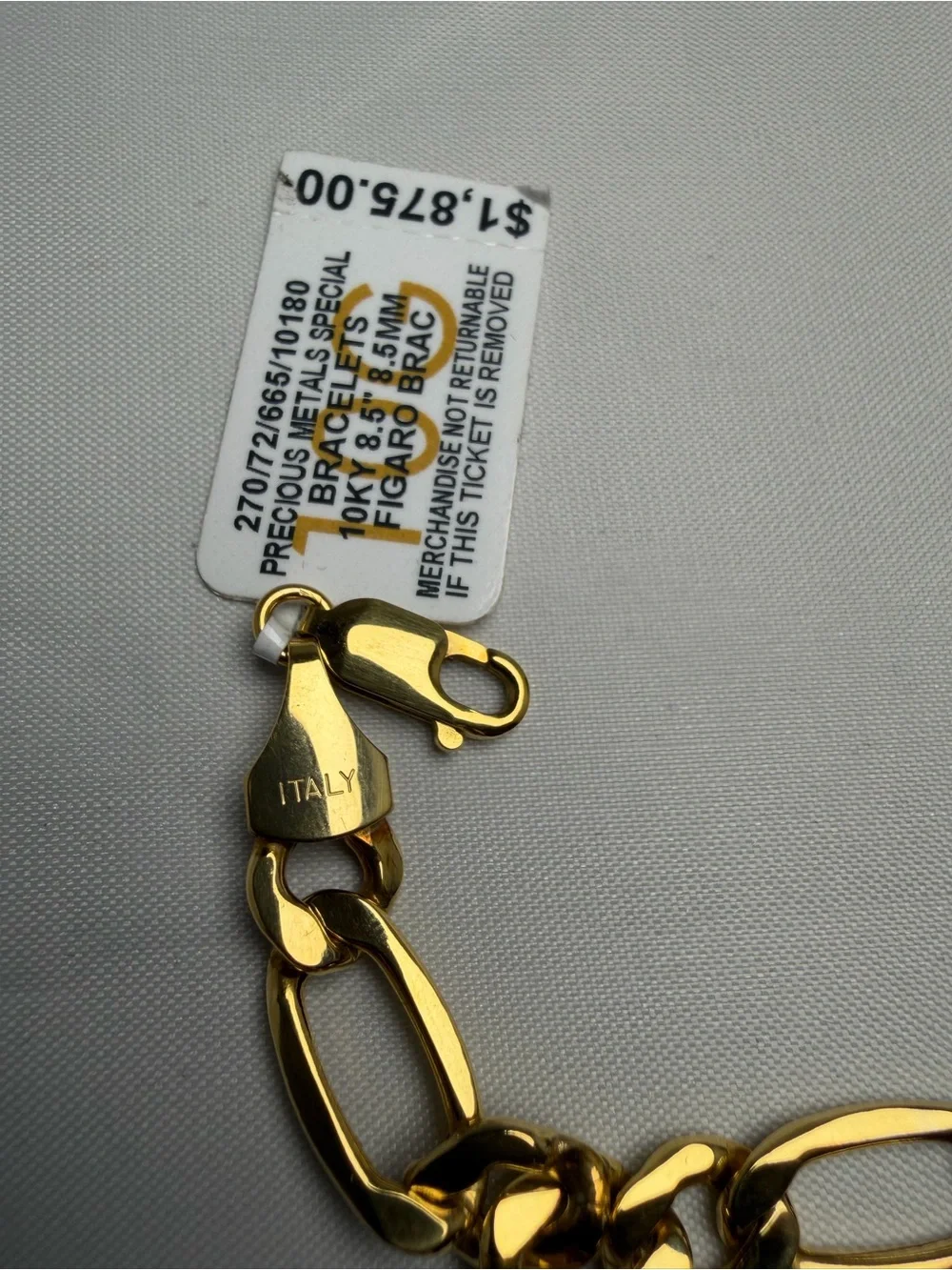 Mens 10K Yellow Gold Figaro Link Chain Bracelet 8 inch New With Box Macy's